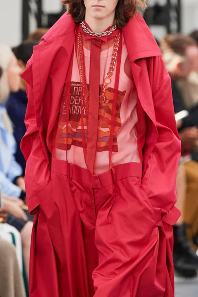 Look 62